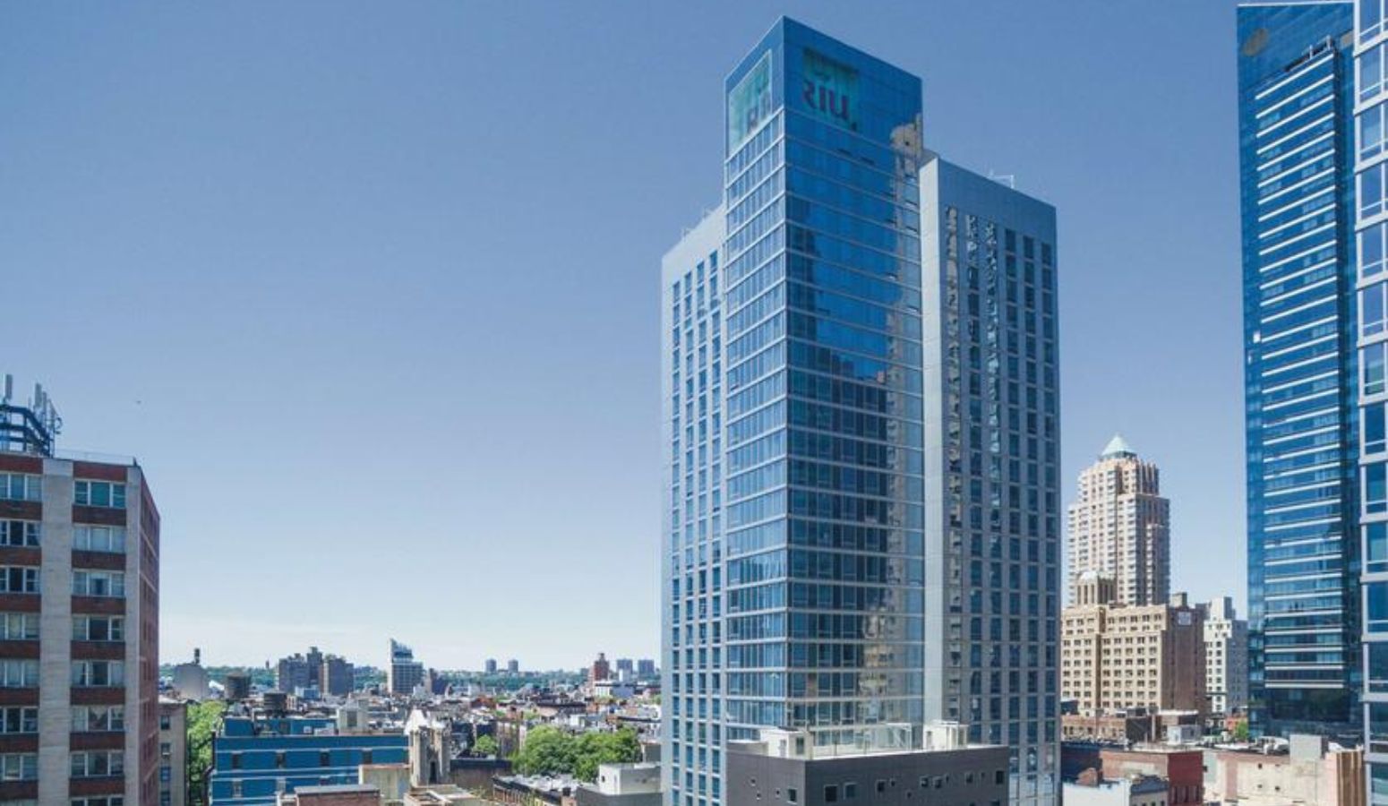 Hotel Riu Plaza Manhattan navidad monoparental 2025
